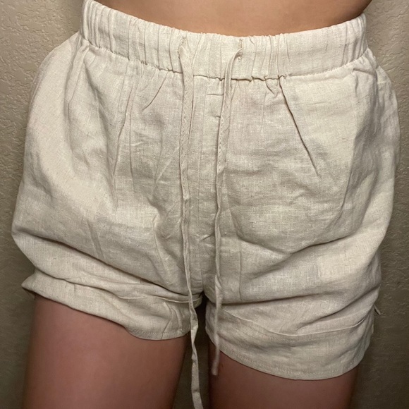 Princess polly Serafina Linen Blend Shorts Beige - Picture 3 of 4